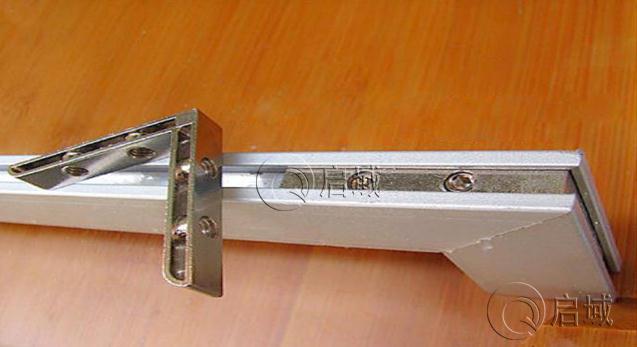 角槽連接件安裝圖 角槽連接件安裝圖