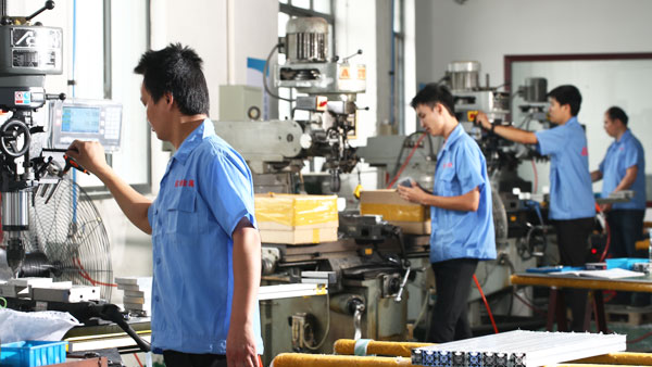 鋁型材加工中心 鋁型材加工中心