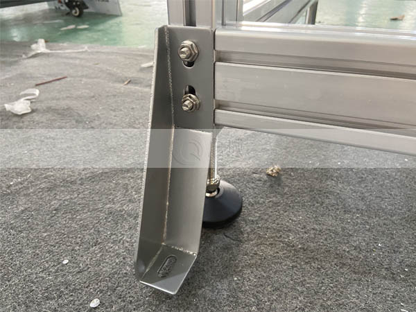 左右地腳 左右地腳